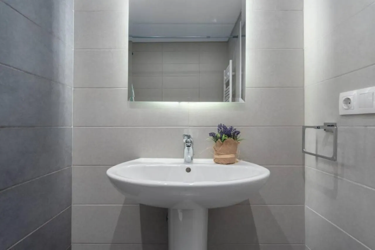 Sima 2 Bedroom Apt In Tilal El Fanar